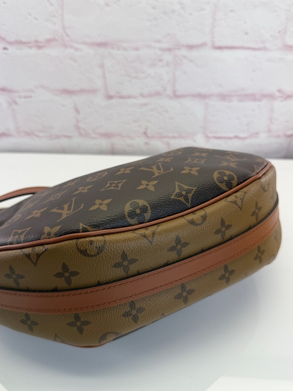 Louis Vuitton Loop Monogram Reverse Canvas Shoulder Hobo Gold Chain and Pouch - Picture 7 of 15